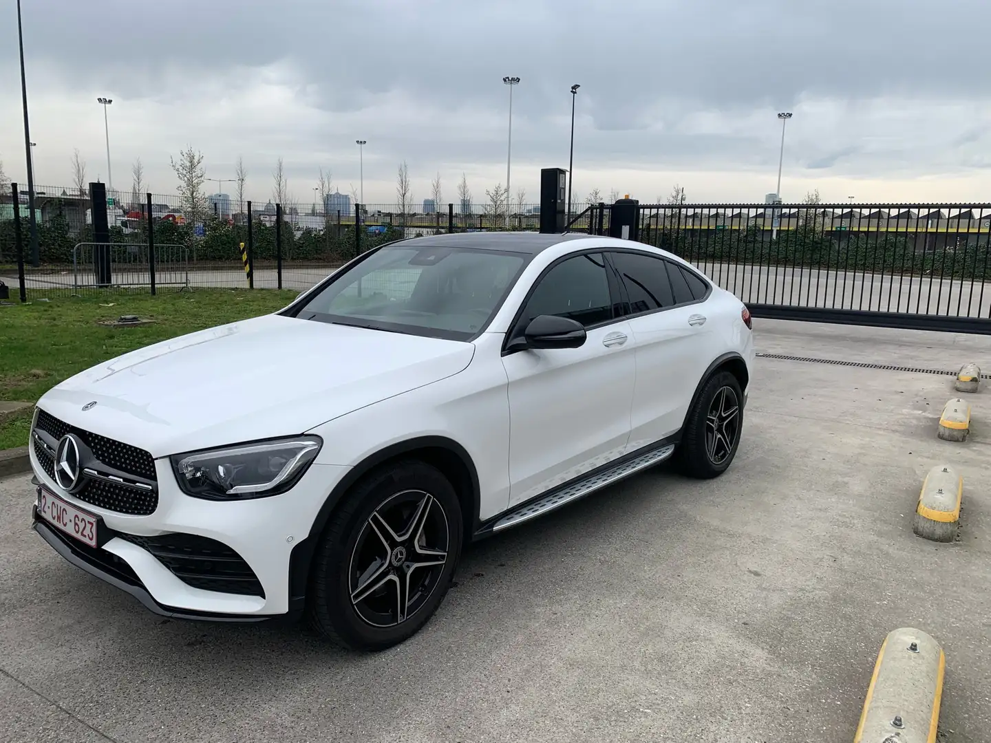 Mercedes-Benz GLC 220 GLC-Coupe d 4Matic 9G-TRONIC AMG Line Wit - 1