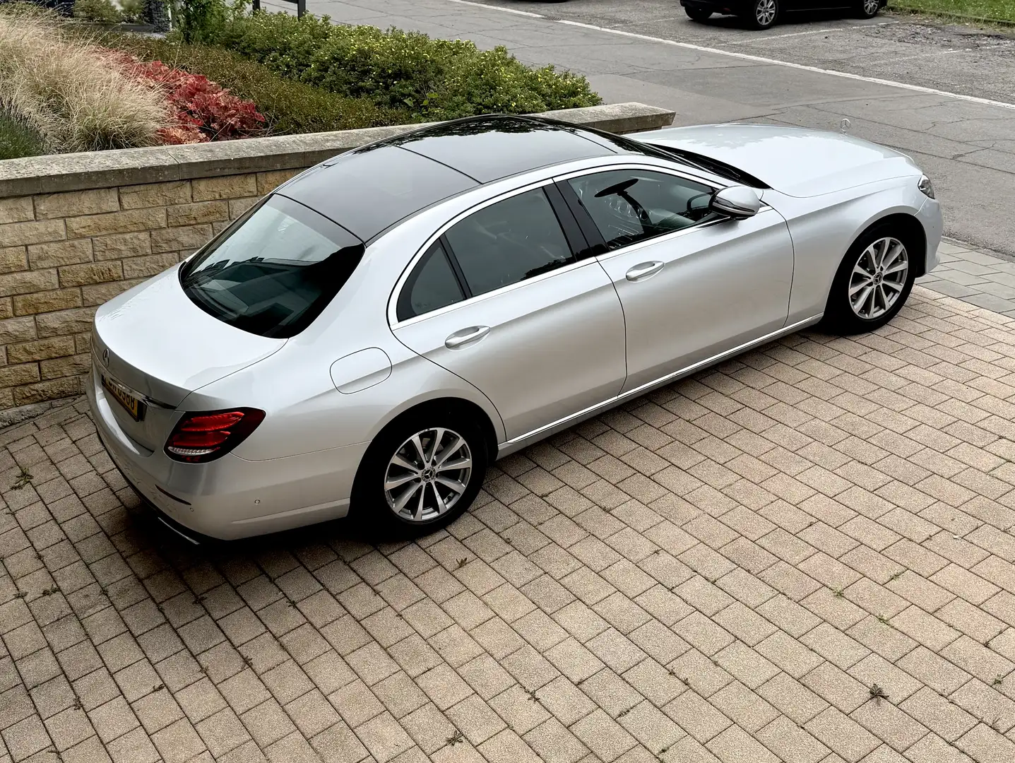 Mercedes-Benz E 200 Diesel Panoramic 360 camera self parking etc - 1