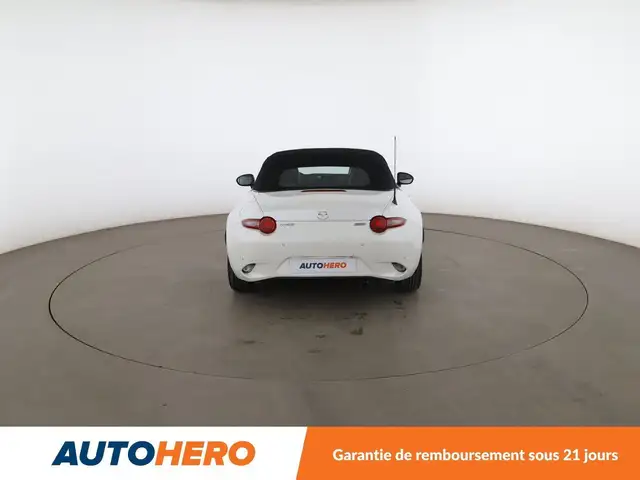 Mazda MX-5 view 5