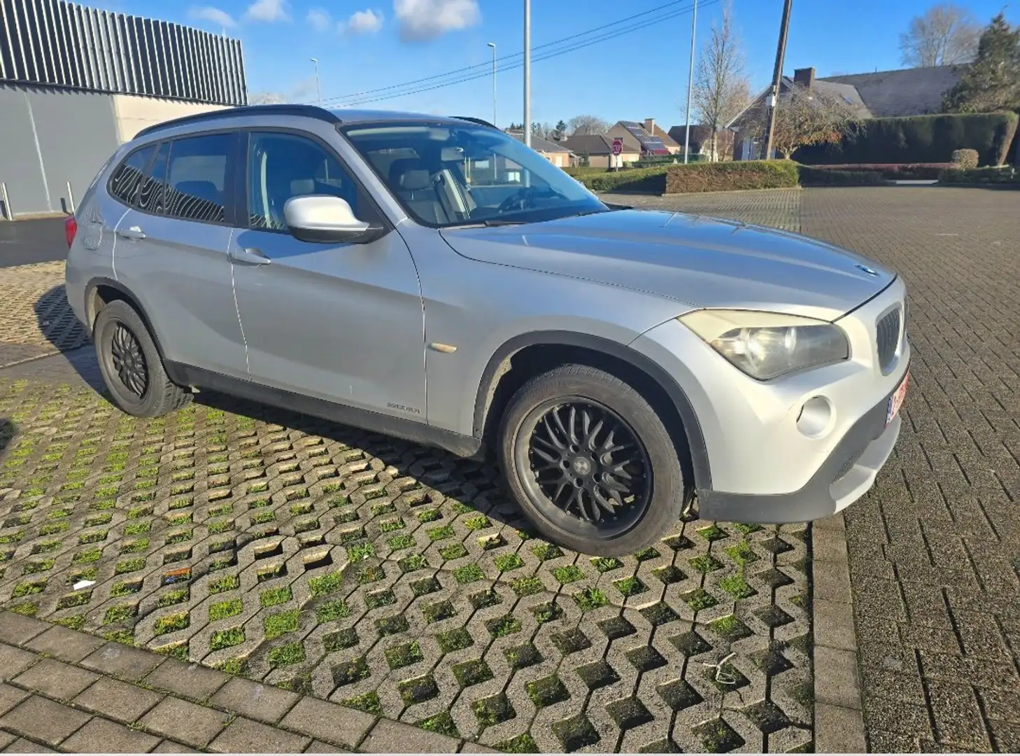 BMW X1 X1 2.0i sDrive18 Gris - 2