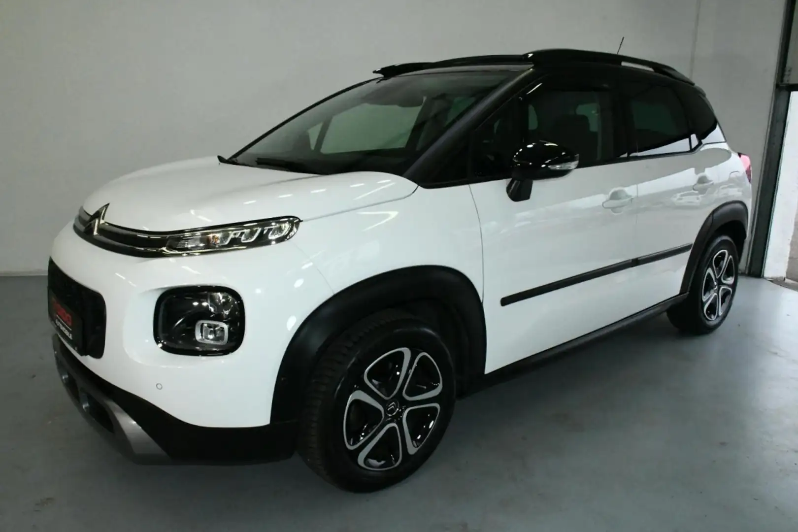 Citroen C3 Aircross Shine NAV*PANO*AHK*TW*CAM*SHZ*TEMP* Klima Navi Weiß - 2