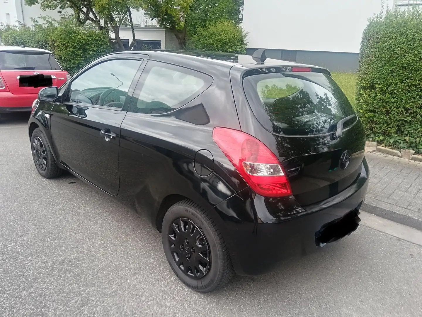 Hyundai i20 i20  3-Türer 1.2 Edition Tüv April 2026 Schwarz - 2