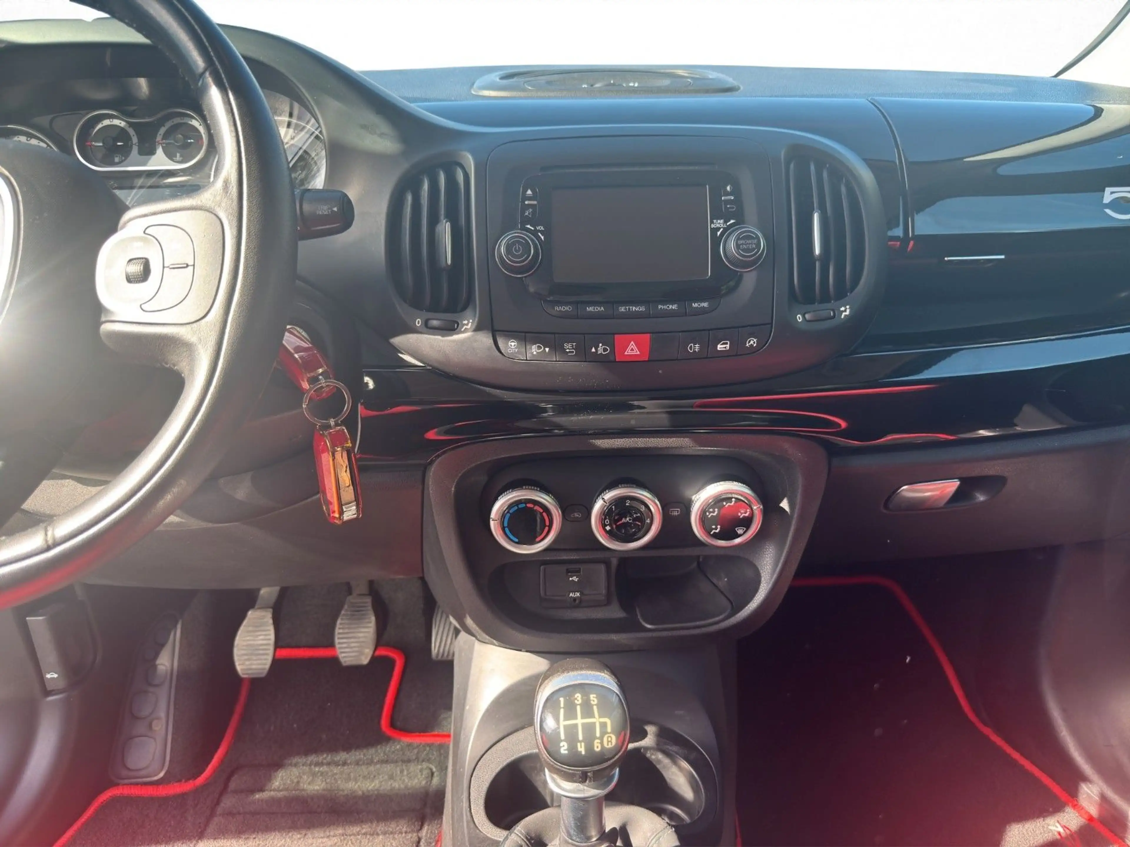 Fiat 500L Pop Star — photo 13