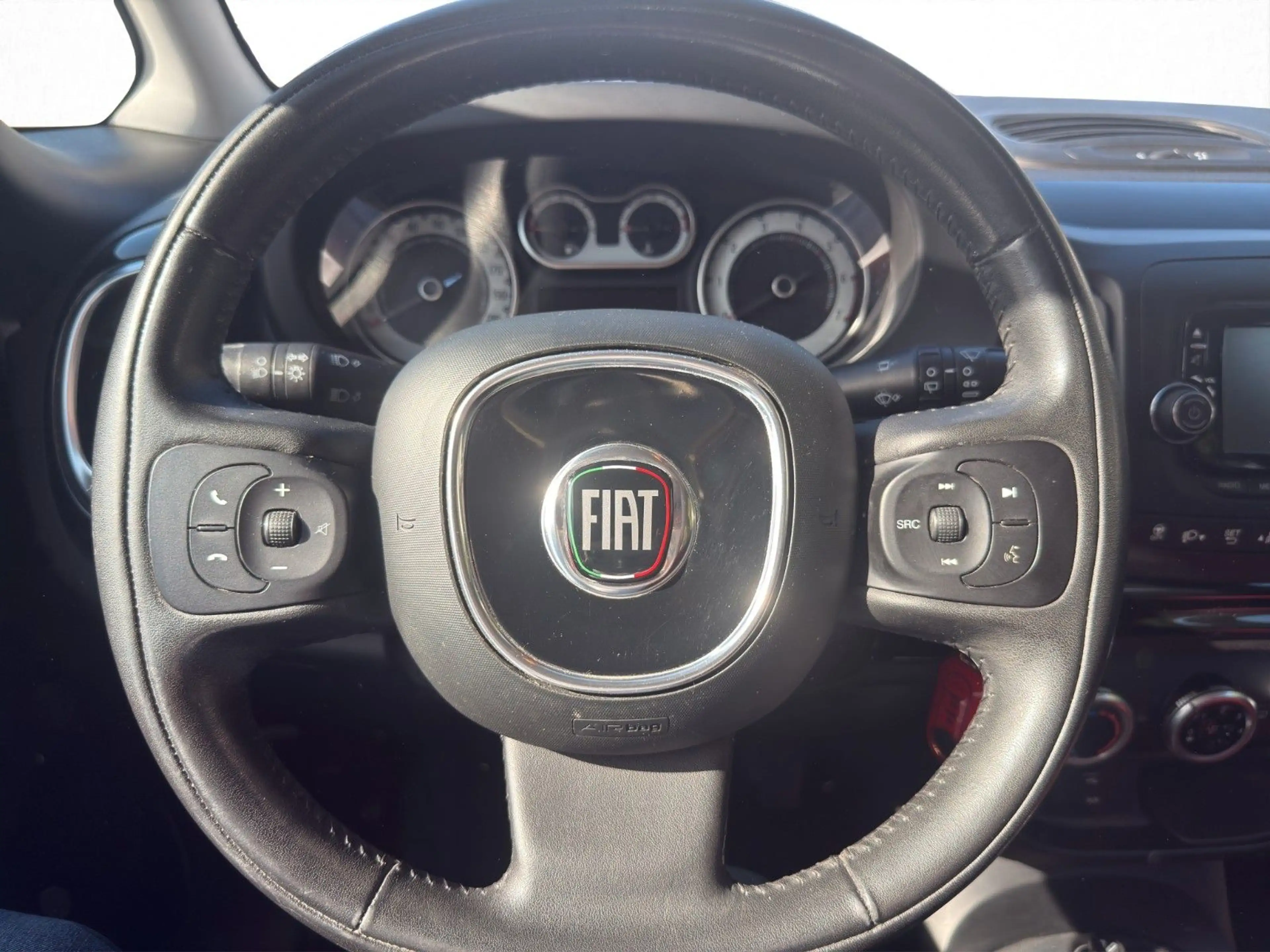 Fiat 500L Pop Star — photo 15