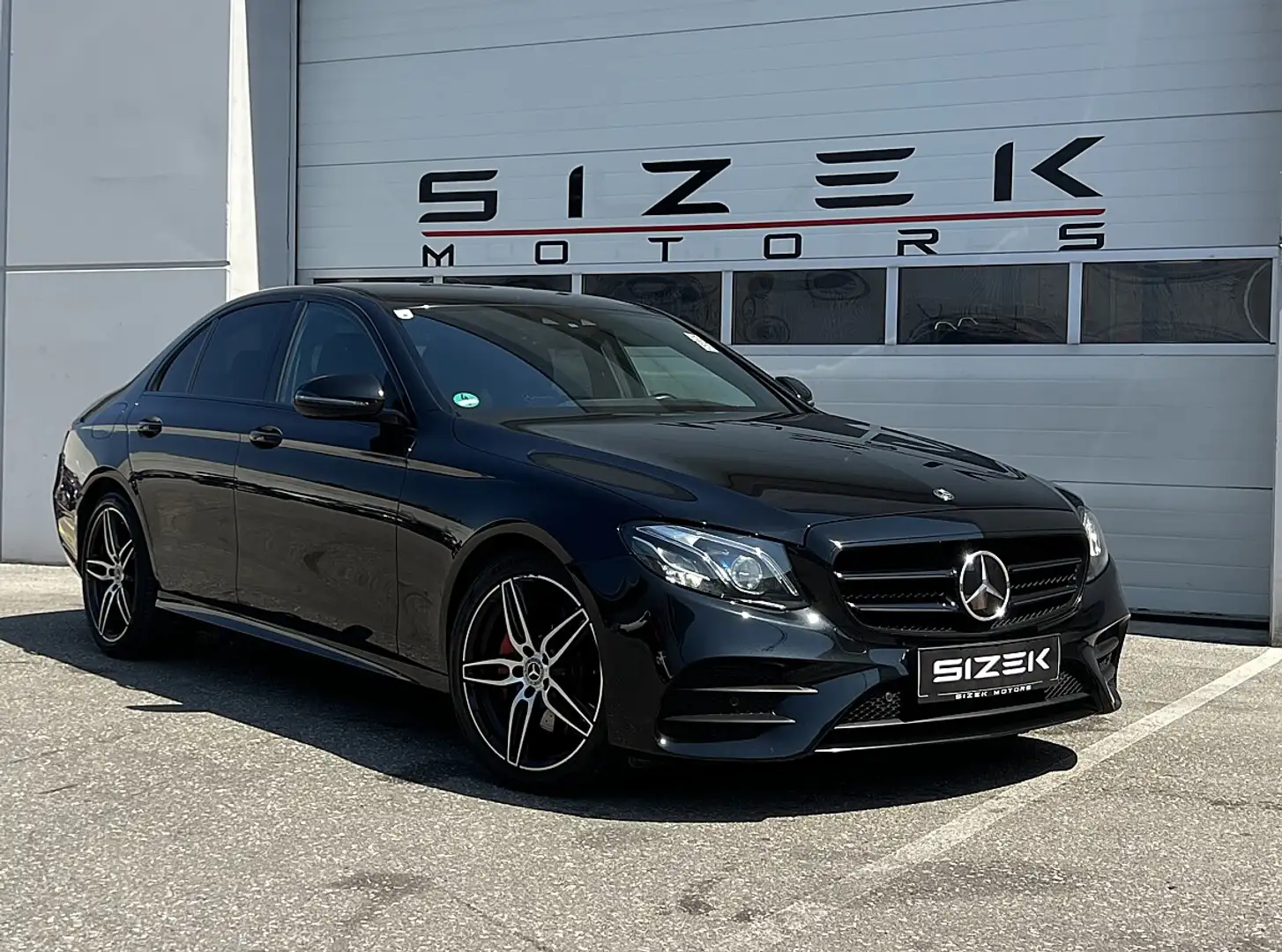 Mercedes-Benz E 220 d Aut.|AMG-Line|WIDESCREEN|RFK|LED Schwarz - 2