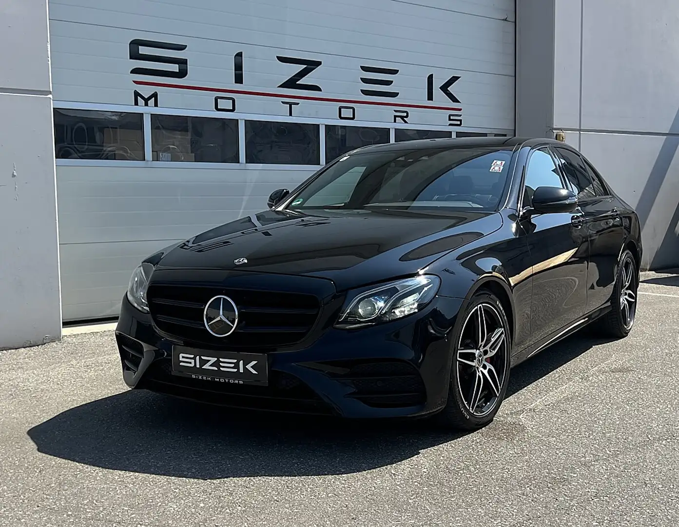 Mercedes-Benz E 220 d Aut.|AMG-Line|WIDESCREEN|RFK|LED Schwarz - 1