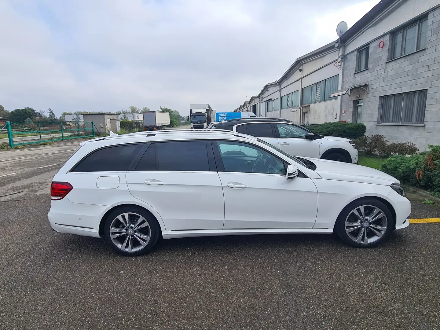 Mercedes-Benz E 250 E+SW+250+bt+Executive+4matic+auto+E6 Bianco - 1