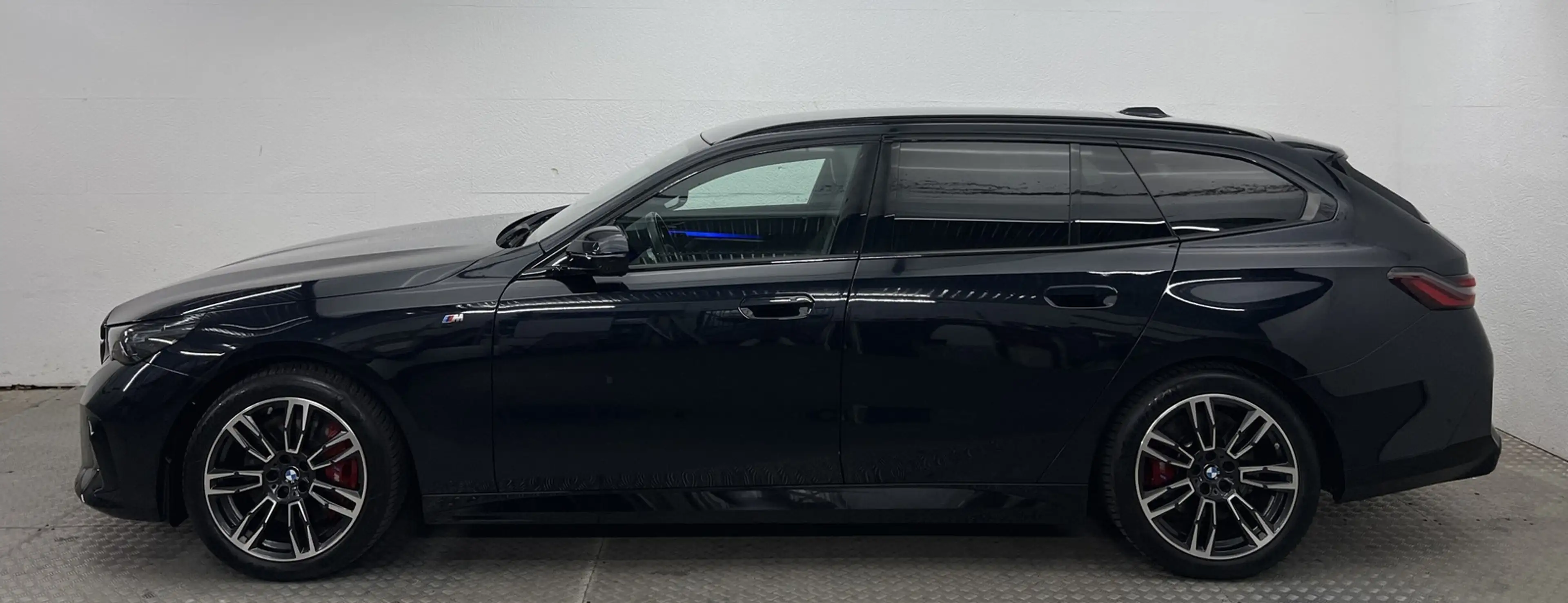 BMW 540 d Touring xDrive M SPORT PRO PANO+CARBON+360 — photo 2