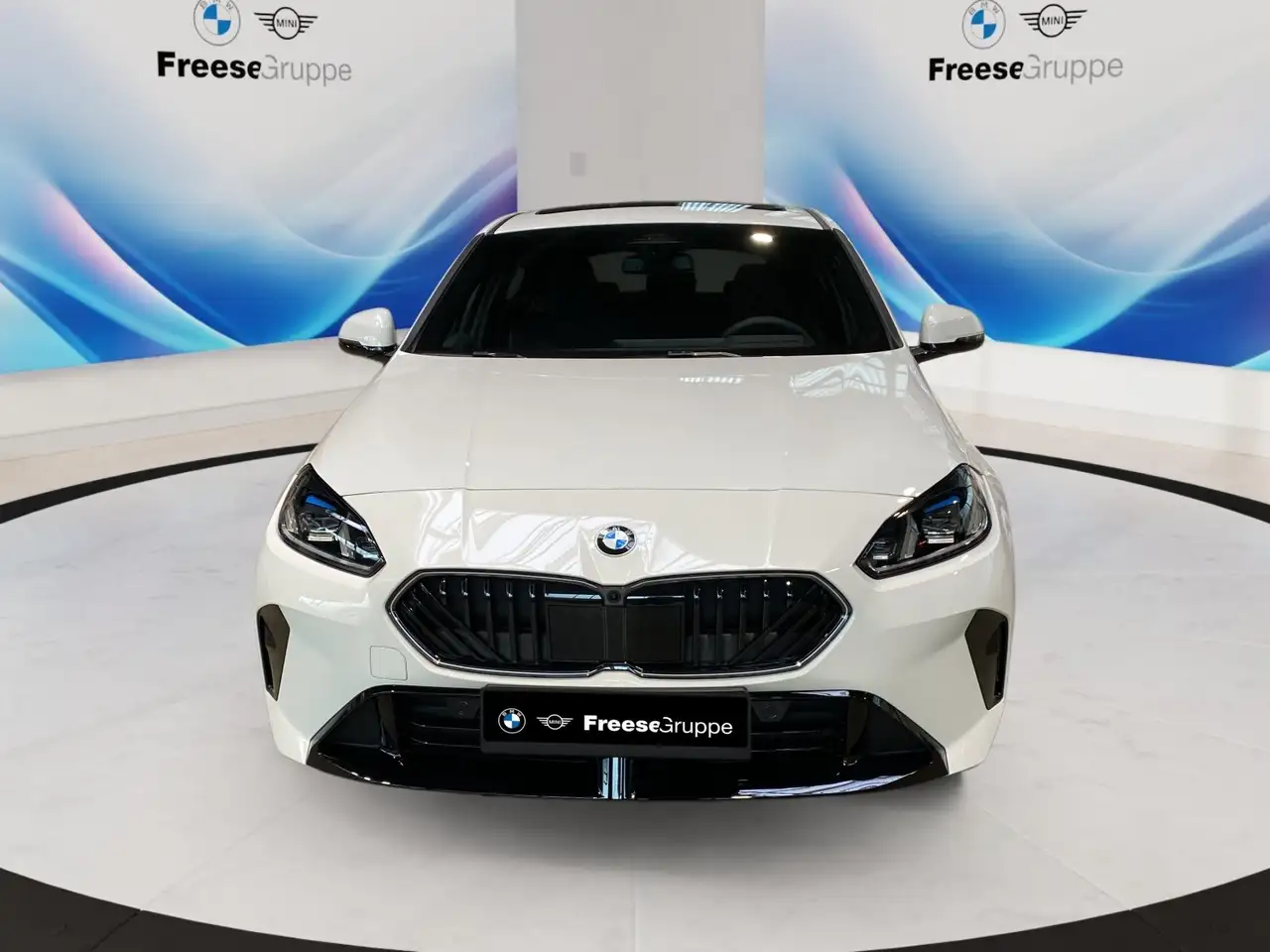 BMW 120 AHK 360° HEAD-UP PANO RFK HIFI LENKRADHZ LED 2
