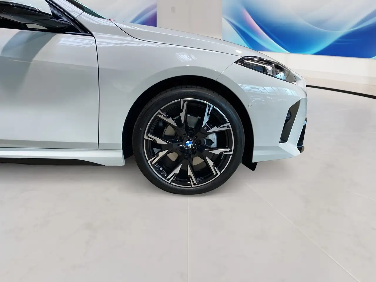 BMW 120 AHK 360° HEAD-UP PANO RFK HIFI LENKRADHZ LED 9