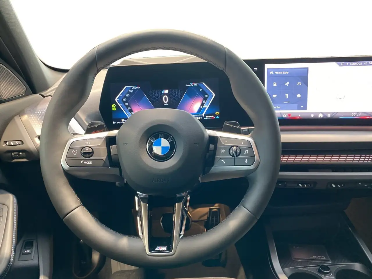 BMW 120 AHK 360° HEAD-UP PANO RFK HIFI LENKRADHZ LED 11