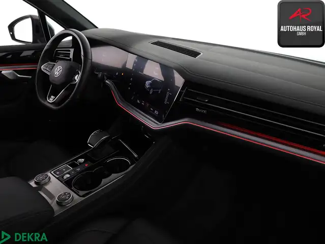 Volkswagen Touareg view 11