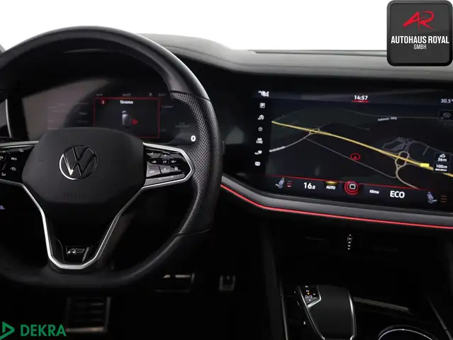 Volkswagen Touareg view 15