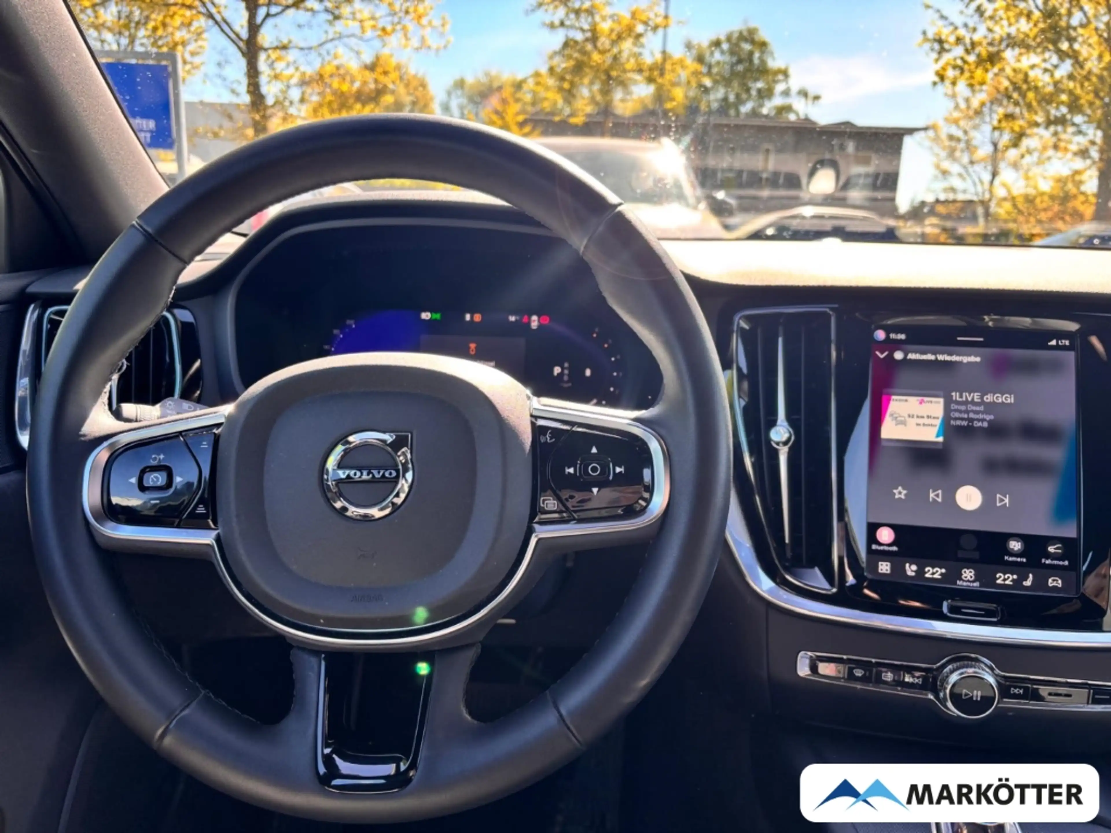 Volvo V60 Cross Country B4 AWD Plus  AHK/CAM/DAB/FSH/LED/SHZ/Temp — photo 13