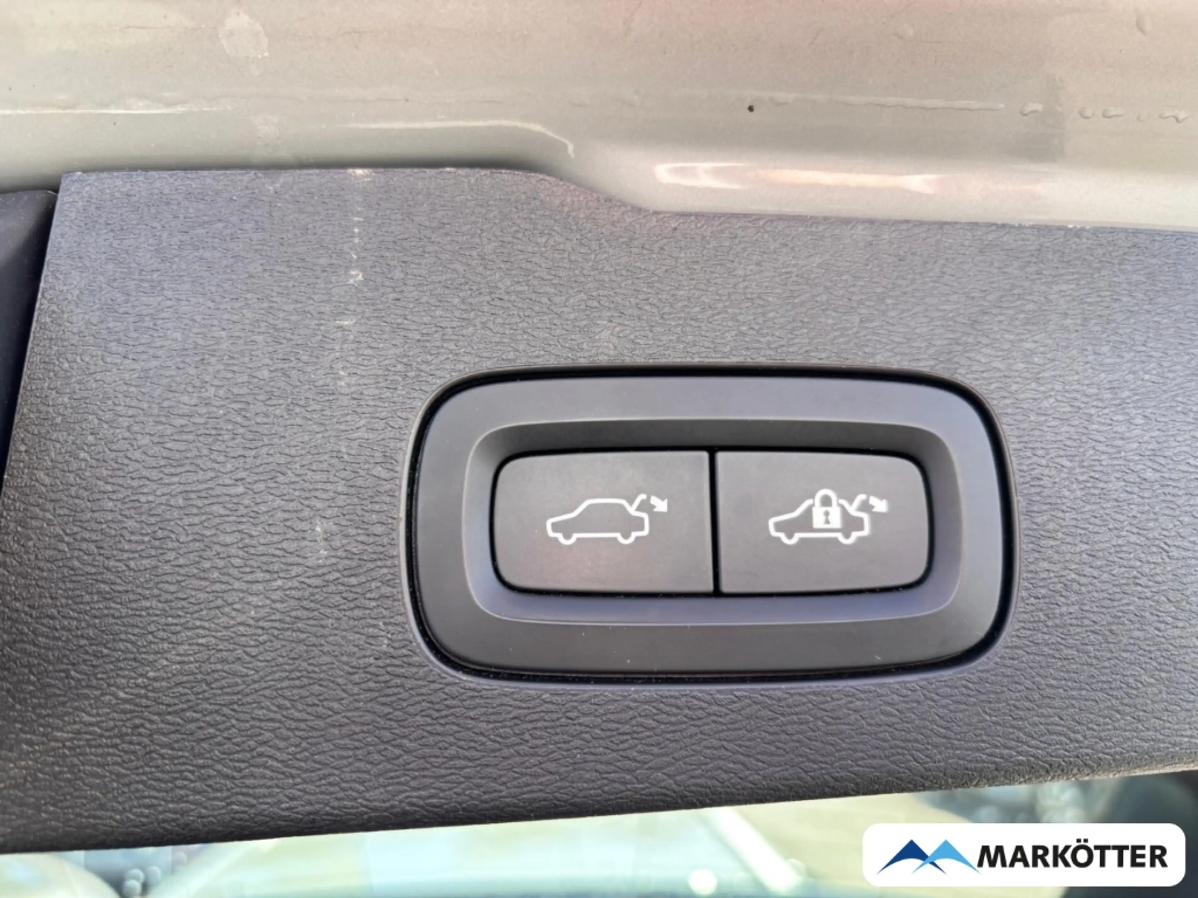 Volvo V60 Cross Country B4 AWD Plus  AHK/CAM/DAB/FSH/LED/SHZ/Temp — photo 6