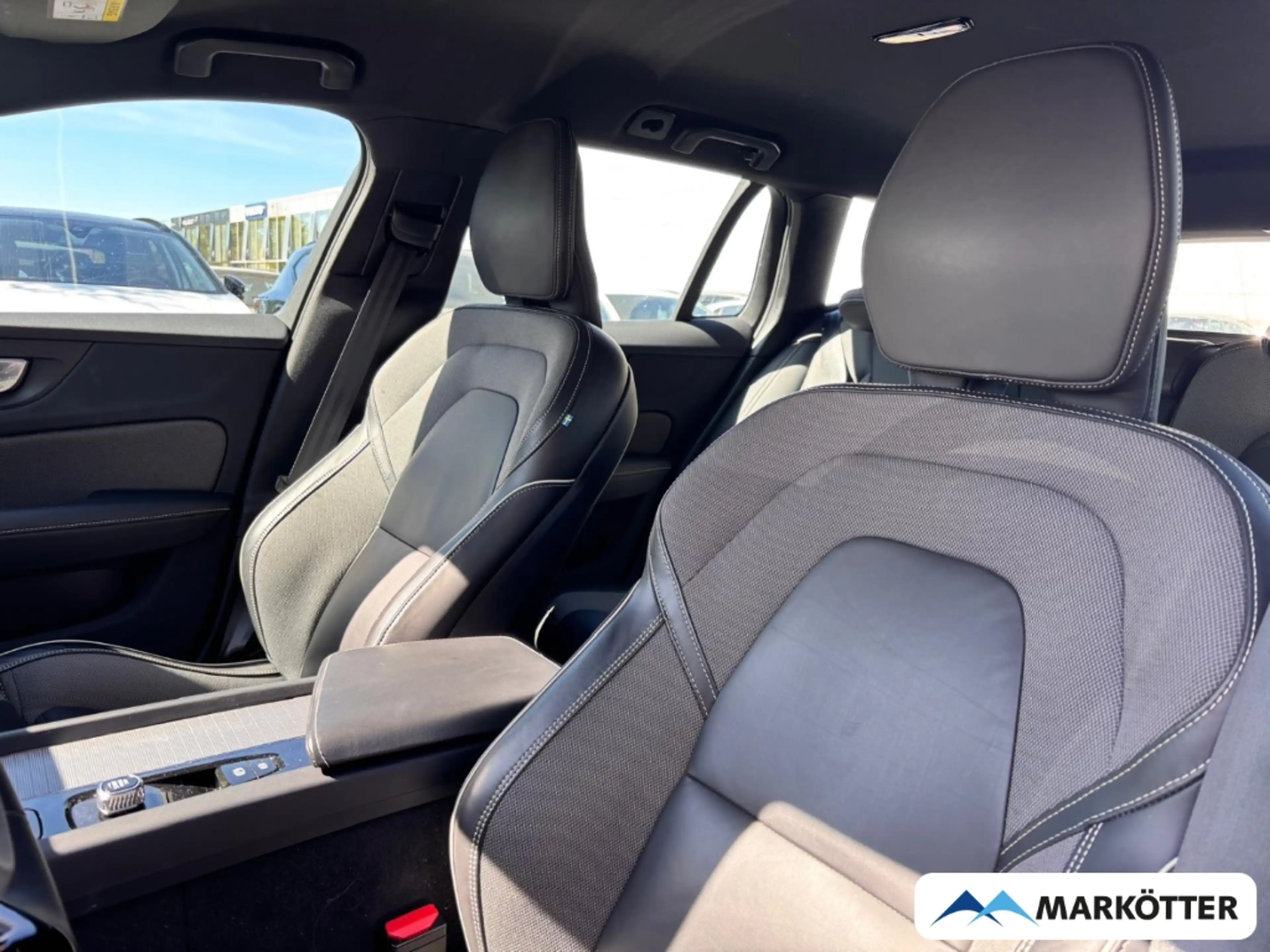 Volvo V60 Cross Country B4 AWD Plus  AHK/CAM/DAB/FSH/LED/SHZ/Temp — photo 8