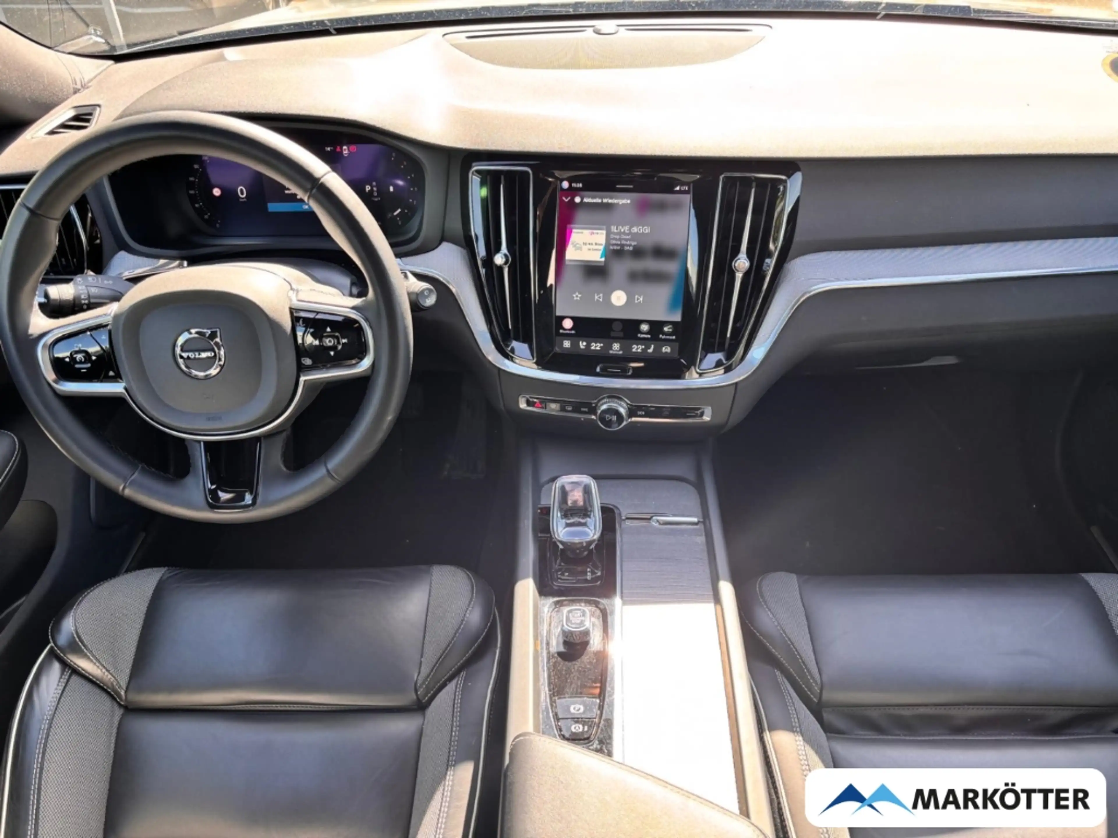 Volvo V60 Cross Country B4 AWD Plus  AHK/CAM/DAB/FSH/LED/SHZ/Temp — photo 12