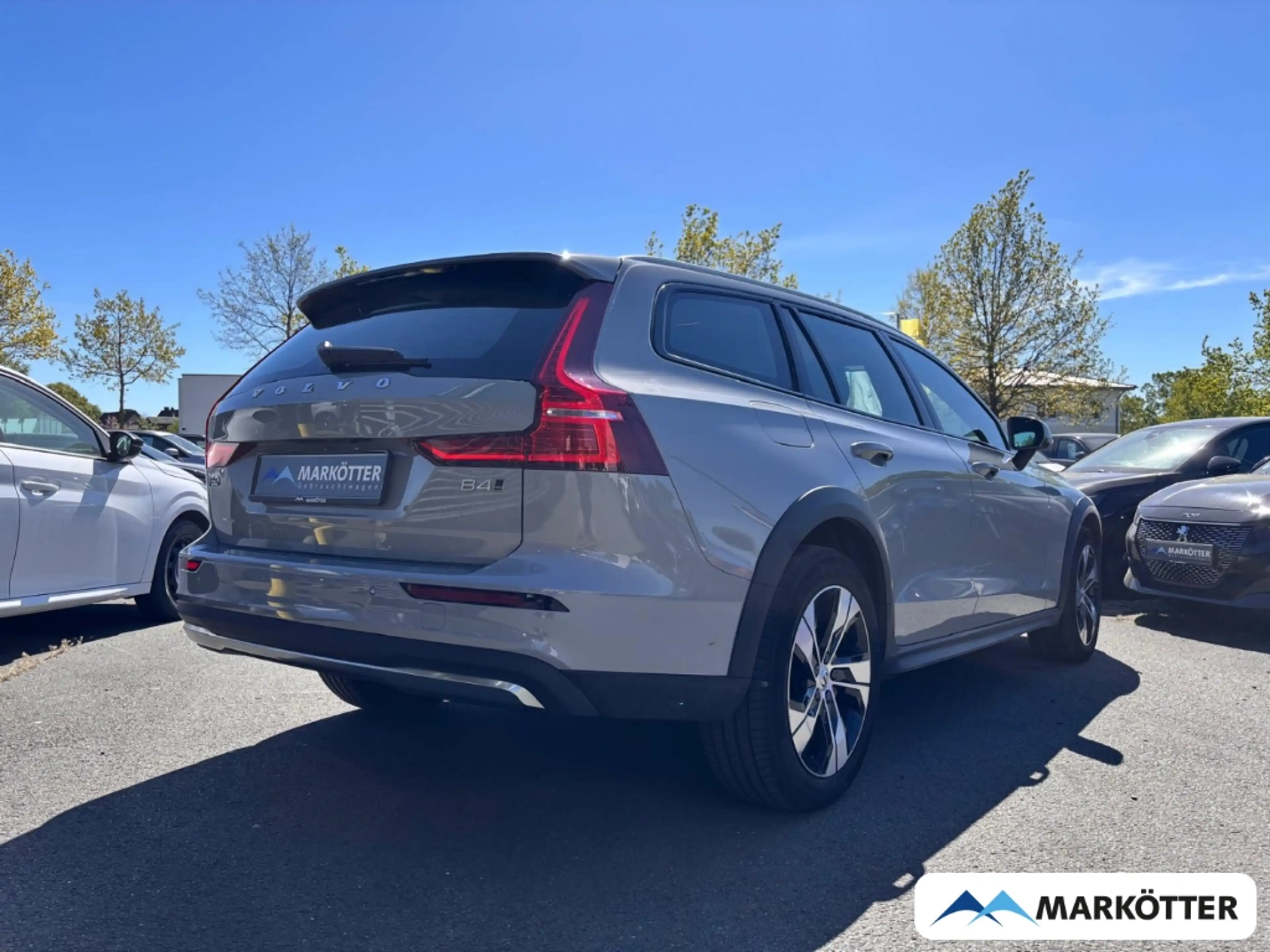 Volvo V60 Cross Country B4 AWD Plus  AHK/CAM/DAB/FSH/LED/SHZ/Temp — photo 2