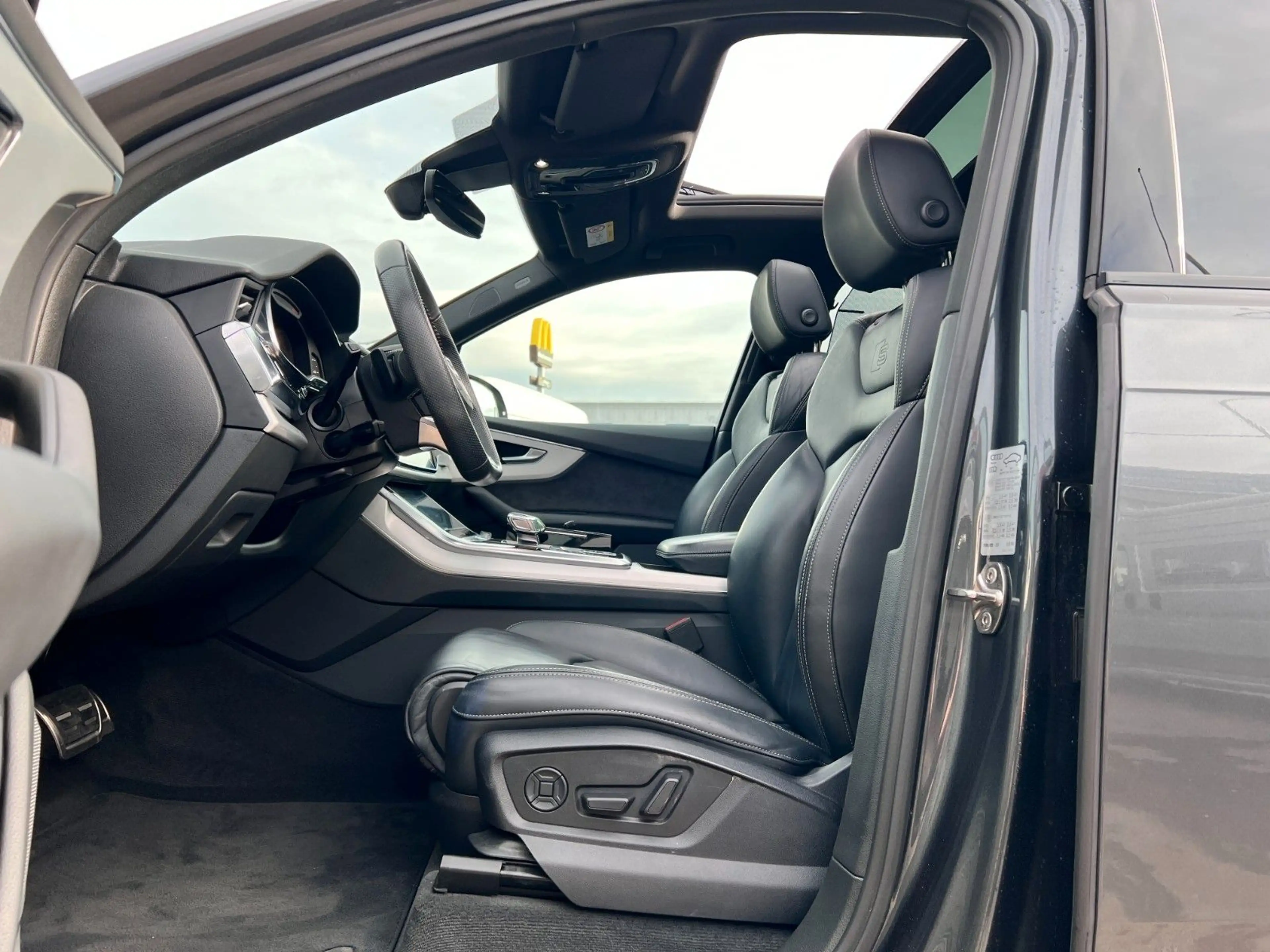Audi SQ7 4.0 TDI Quattro*Matrix*Pano*ACC*360°*Bose — photo 11