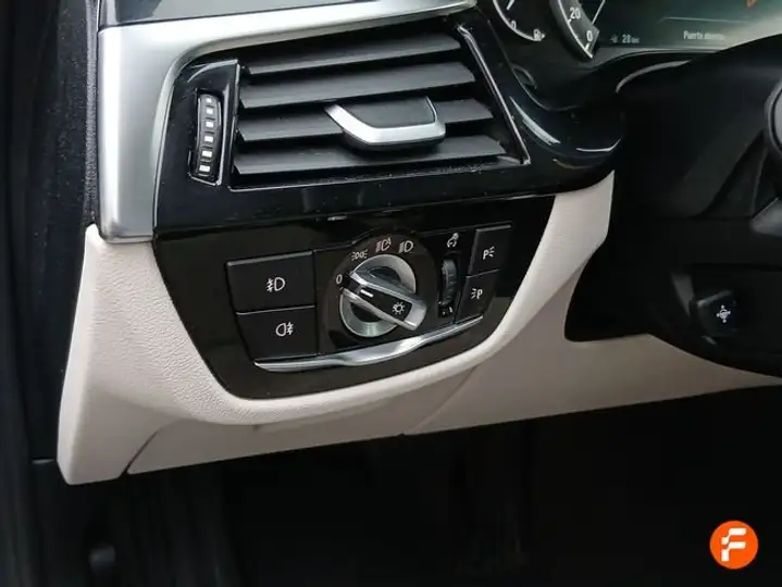 BMW Serie 5 2020, foto 13