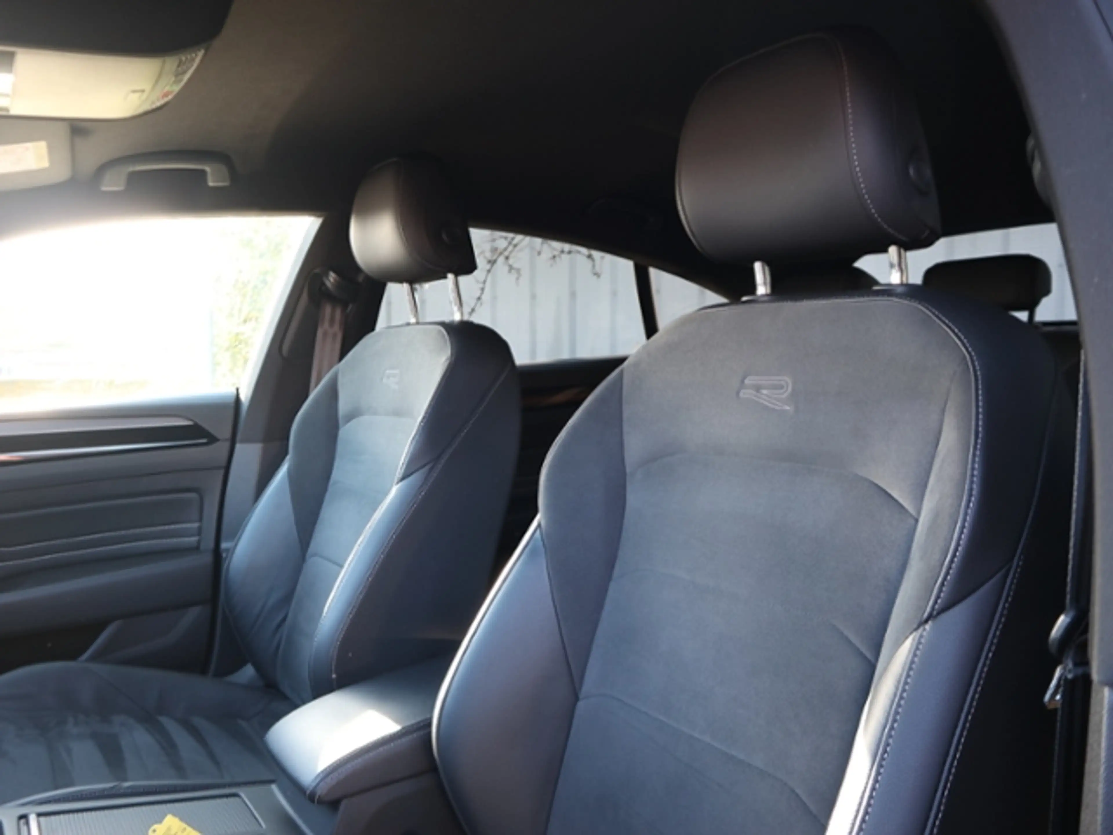 Volkswagen Arteon R-Line 2.0 TDI DSG AHK/360*/KEYLESS — photo 11