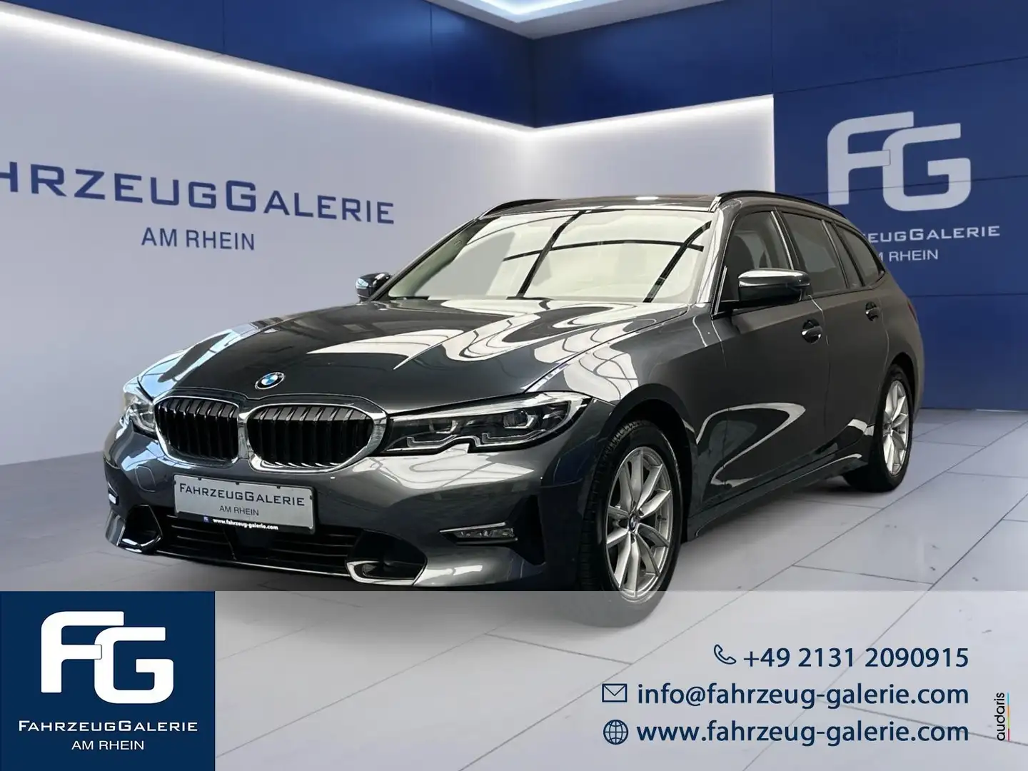 BMW 320 d xDrive Touring Sport Line AHK schwenkbar Grijs - 1