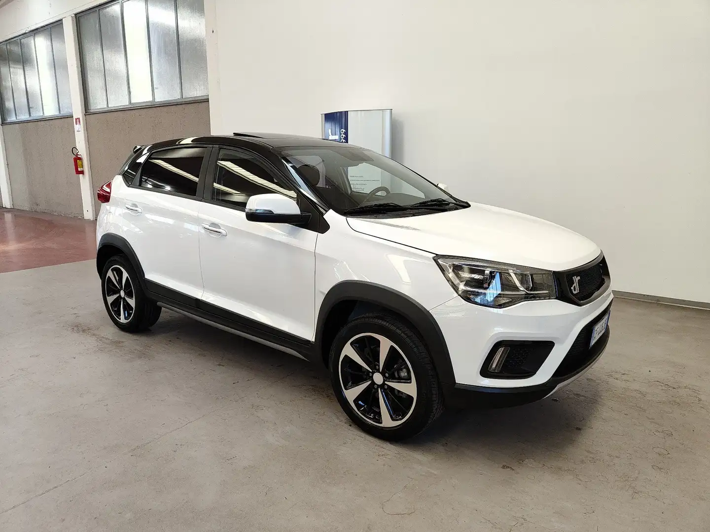 DR Automobiles DR3 S2 1.5 Bi-Fuel GPL Tetto Pelle Cruise Navi 17” Weiß - 2
