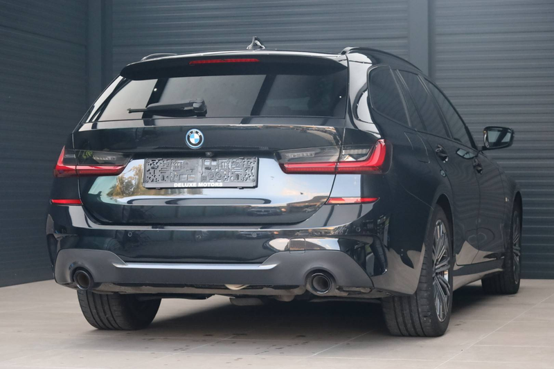 BMW 320 eAs Touring M Sportpakket 360 Camera Sfeer Verlichting Zetelverwarming — photo 9