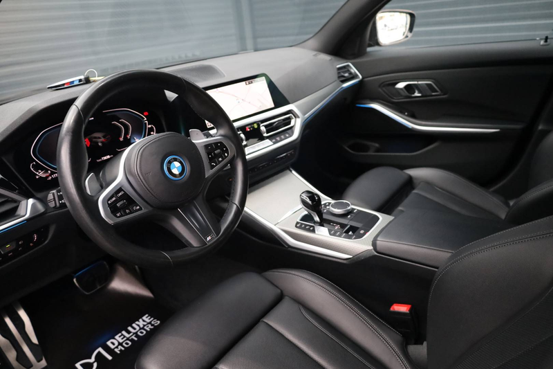 BMW 320 eAs Touring M Sportpakket 360 Camera Sfeer Verlichting Zetelverwarming — photo 4