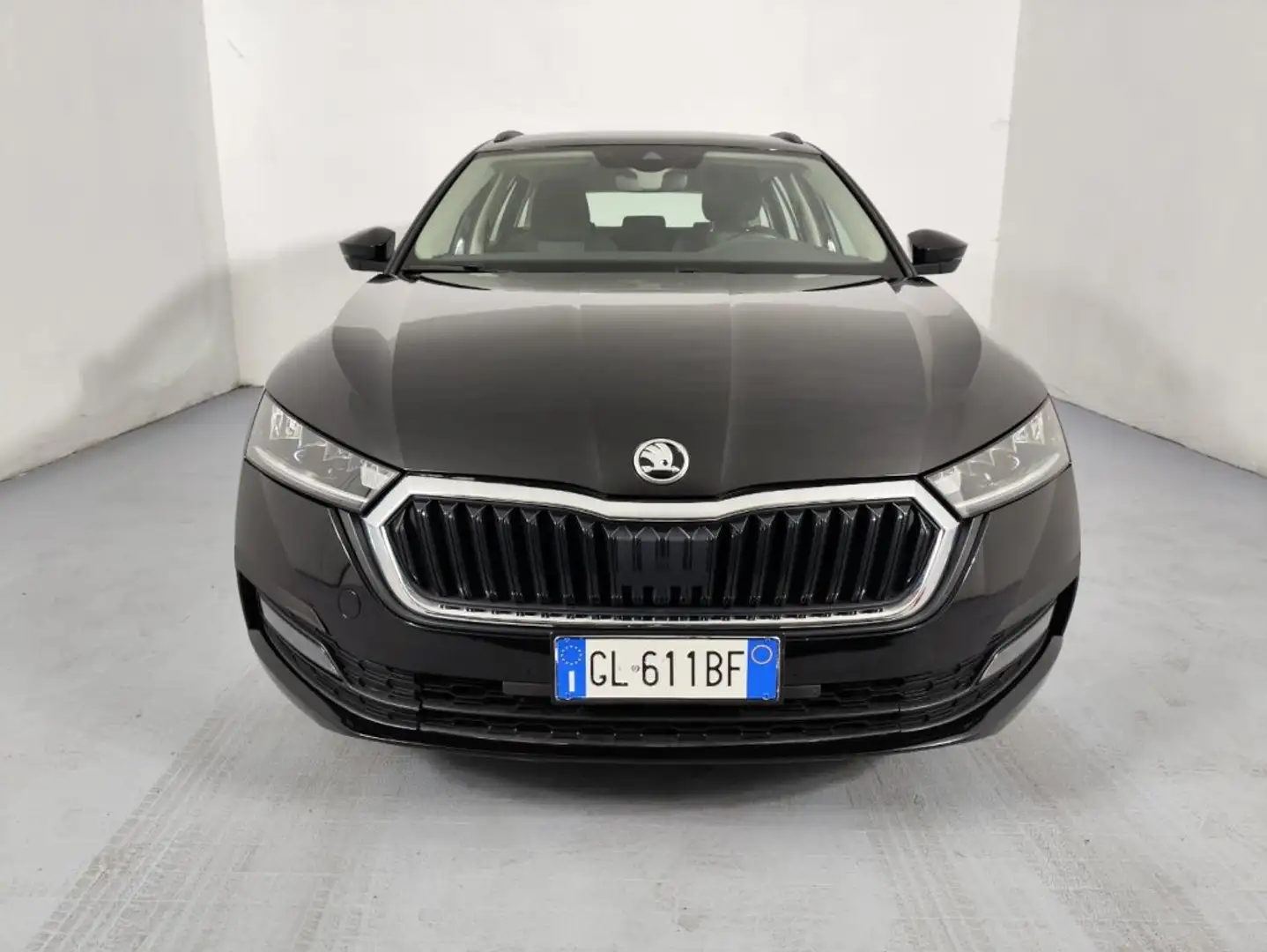 Skoda Octavia 1.0 TSI Wagon Executive Nero - 2