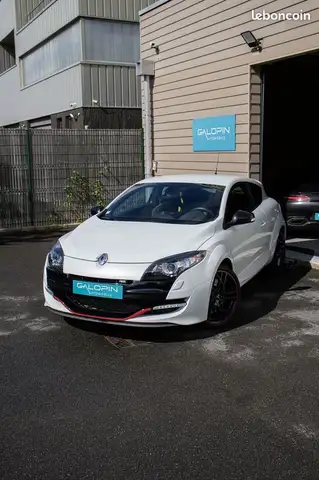 Renault Megane Mégane 3 RS Trophy 2.0 turbo 265ch coupé