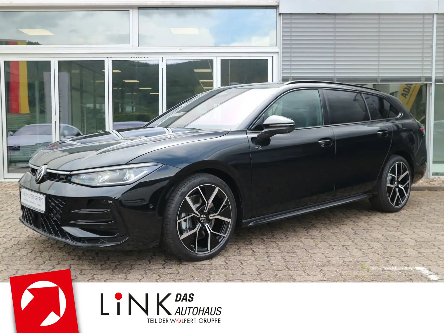 Volkswagen Passat Variant Passat R-Line 2.0 TDI DSG 4M PANO AHK SIGNATURE Schwarz - 1