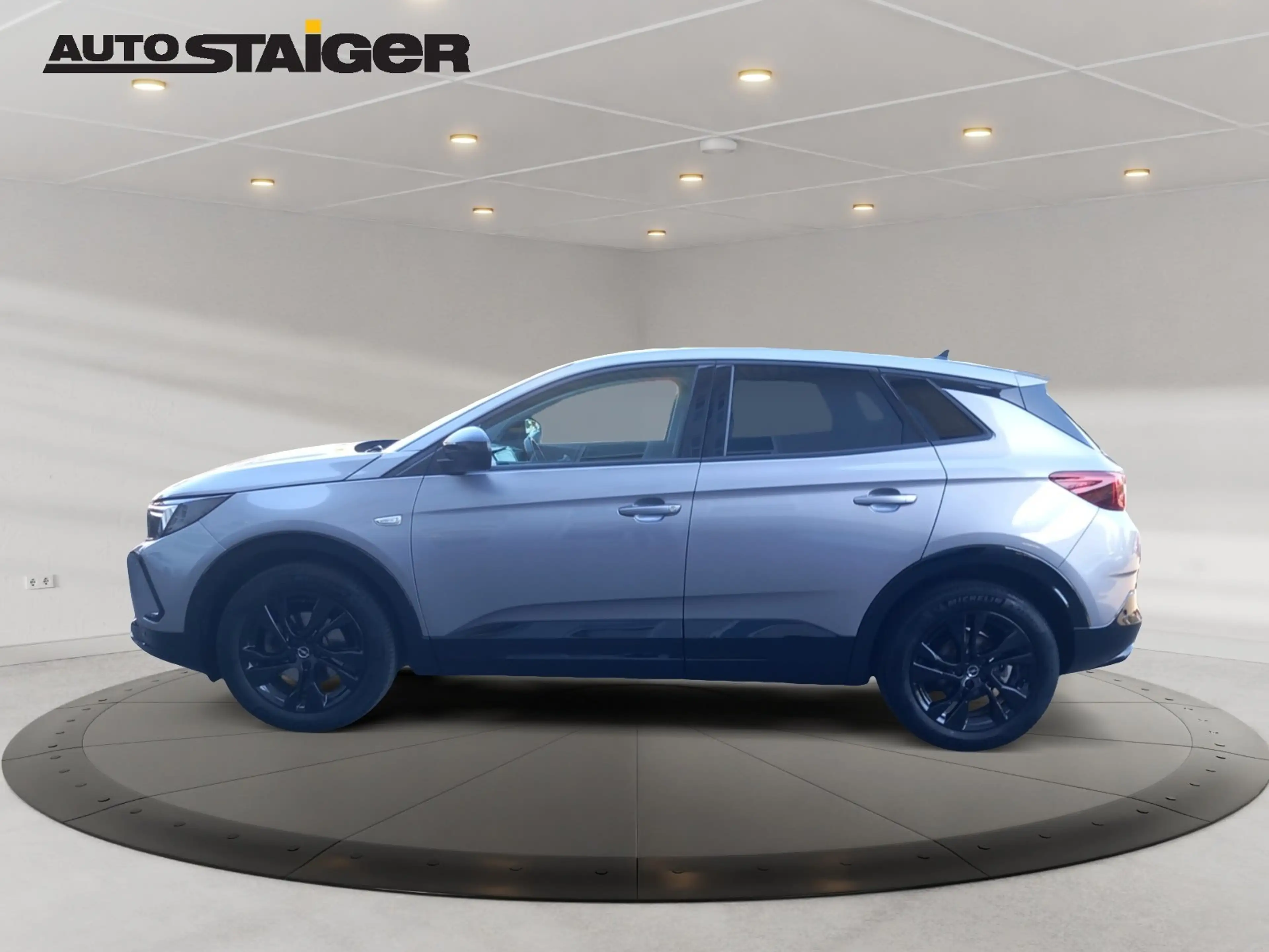 Opel Grandland Turbo  GS Line Automatik, Alcantara,PDC — photo 11