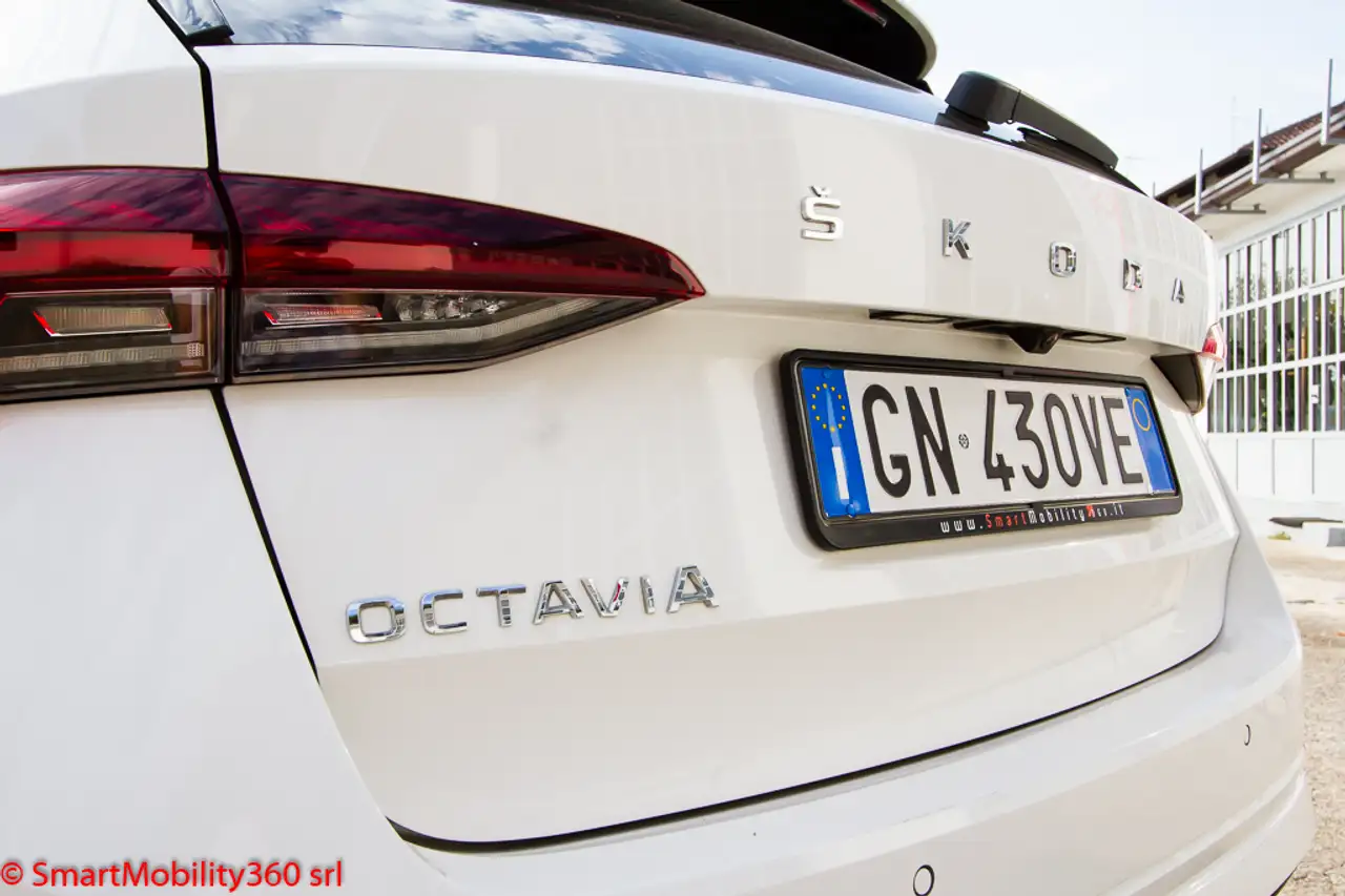 Skoda Octavia Wagon 2.0 tdi evo Style 115cv Ok neopatentati!!!, миниатюра 20