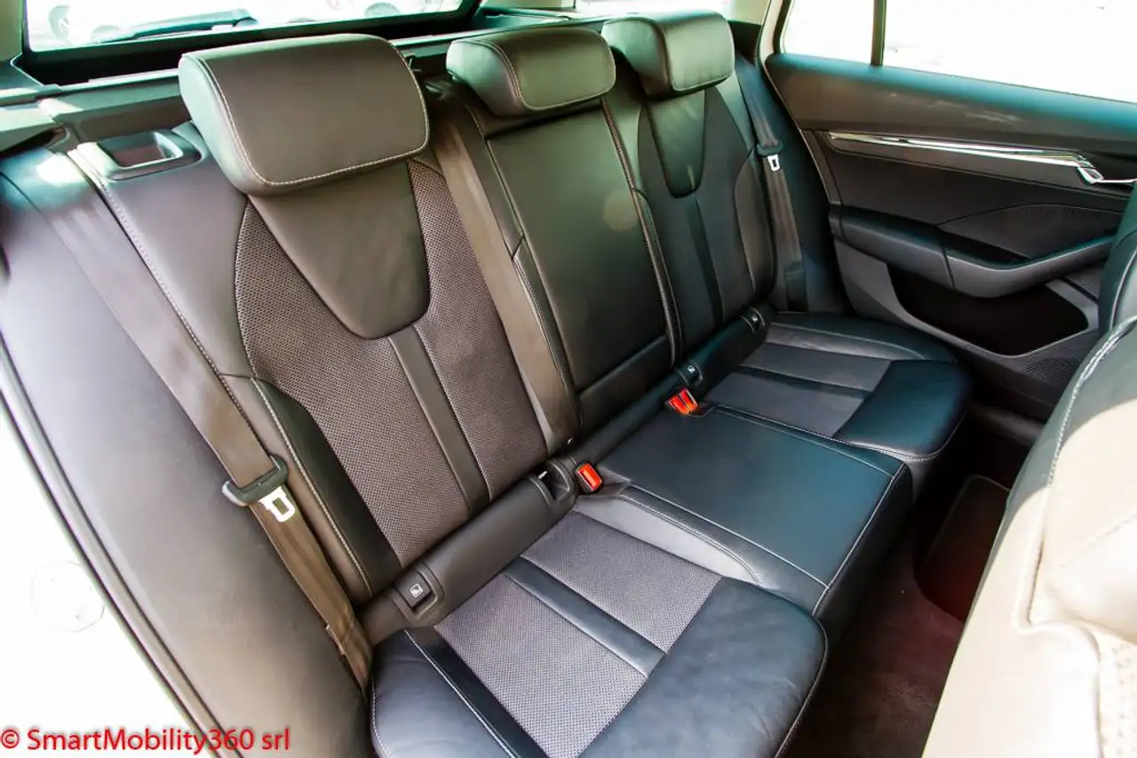 Skoda Octavia Wagon 2.0 tdi evo Style 115cv Ok neopatentati!!!, миниатюра 29