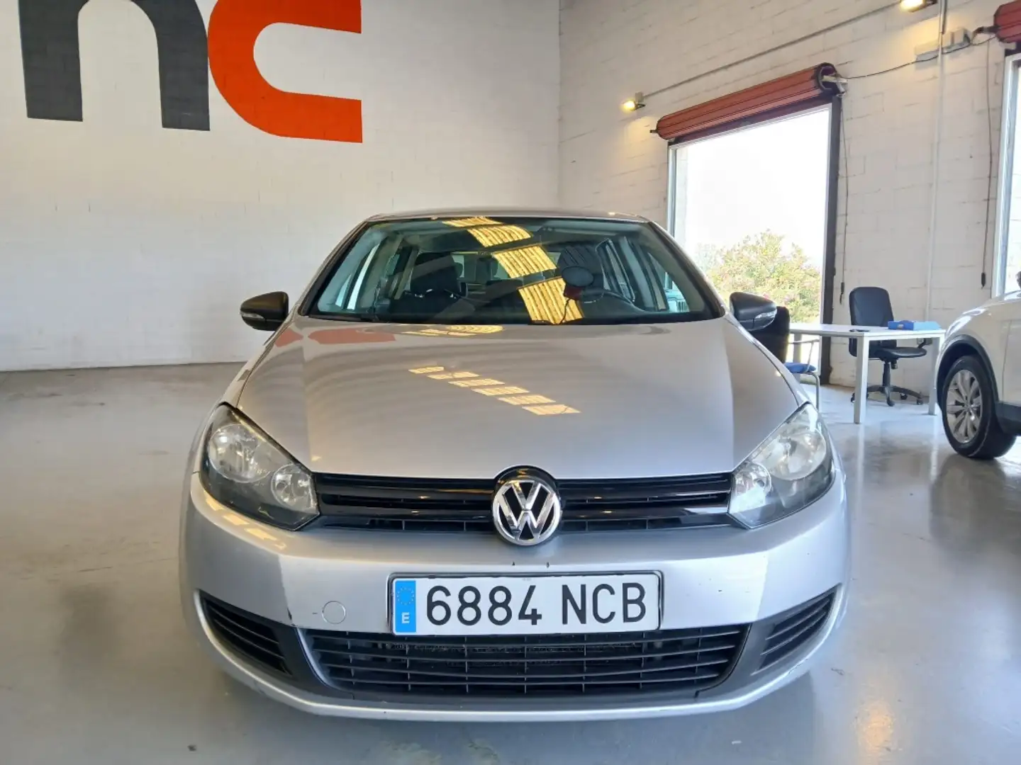 Volkswagen Golf 1.4 TSI Advance Plateado - 2