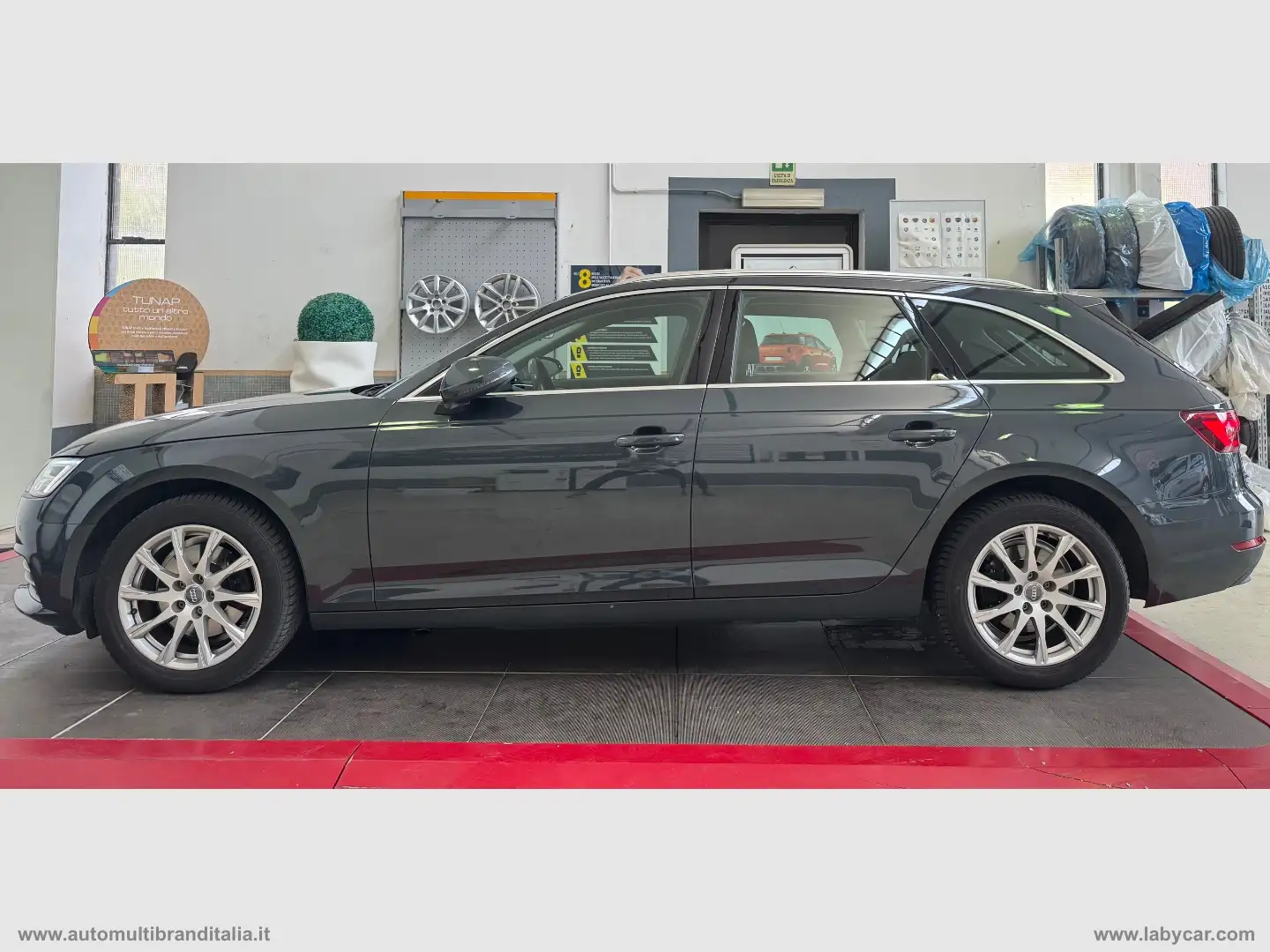 Audi A4 Avant 2.0 TDI 122CV S tr. S EDITION Nero - 2