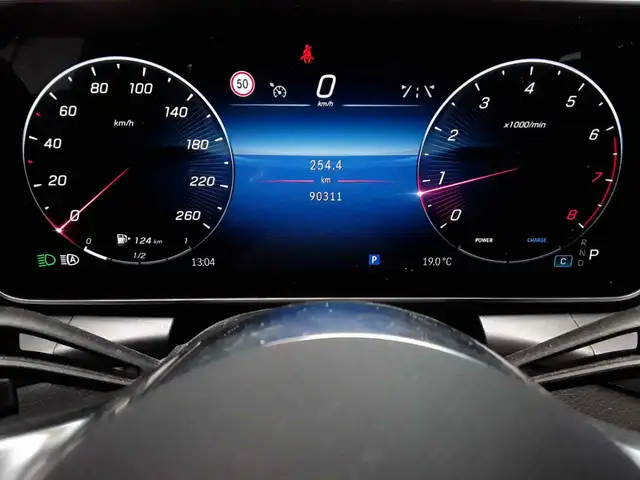 Mercedes-Benz GLC view 11