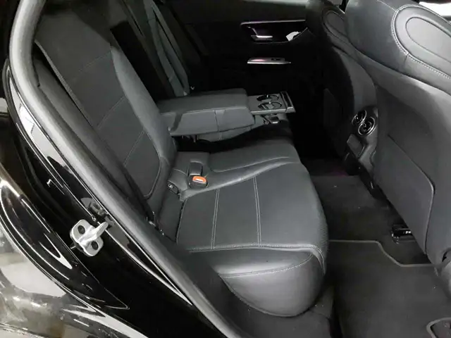 Mercedes-Benz GLC view 14