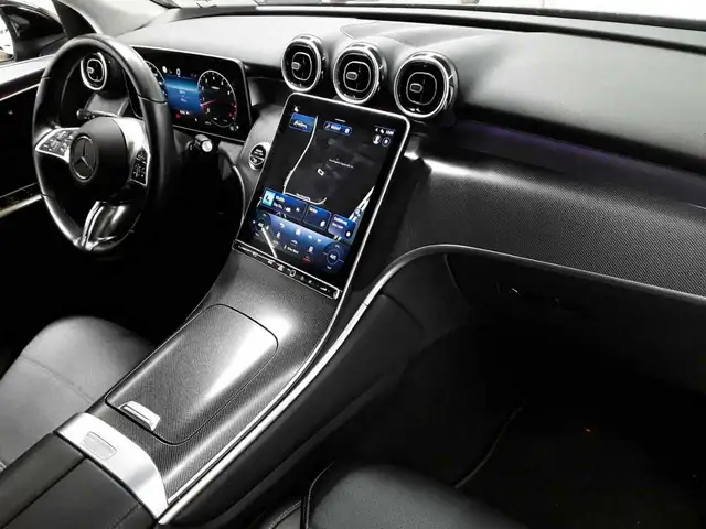 Mercedes-Benz GLC view 9