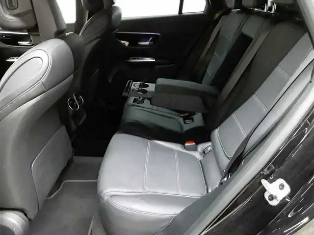 Mercedes-Benz GLC view 13