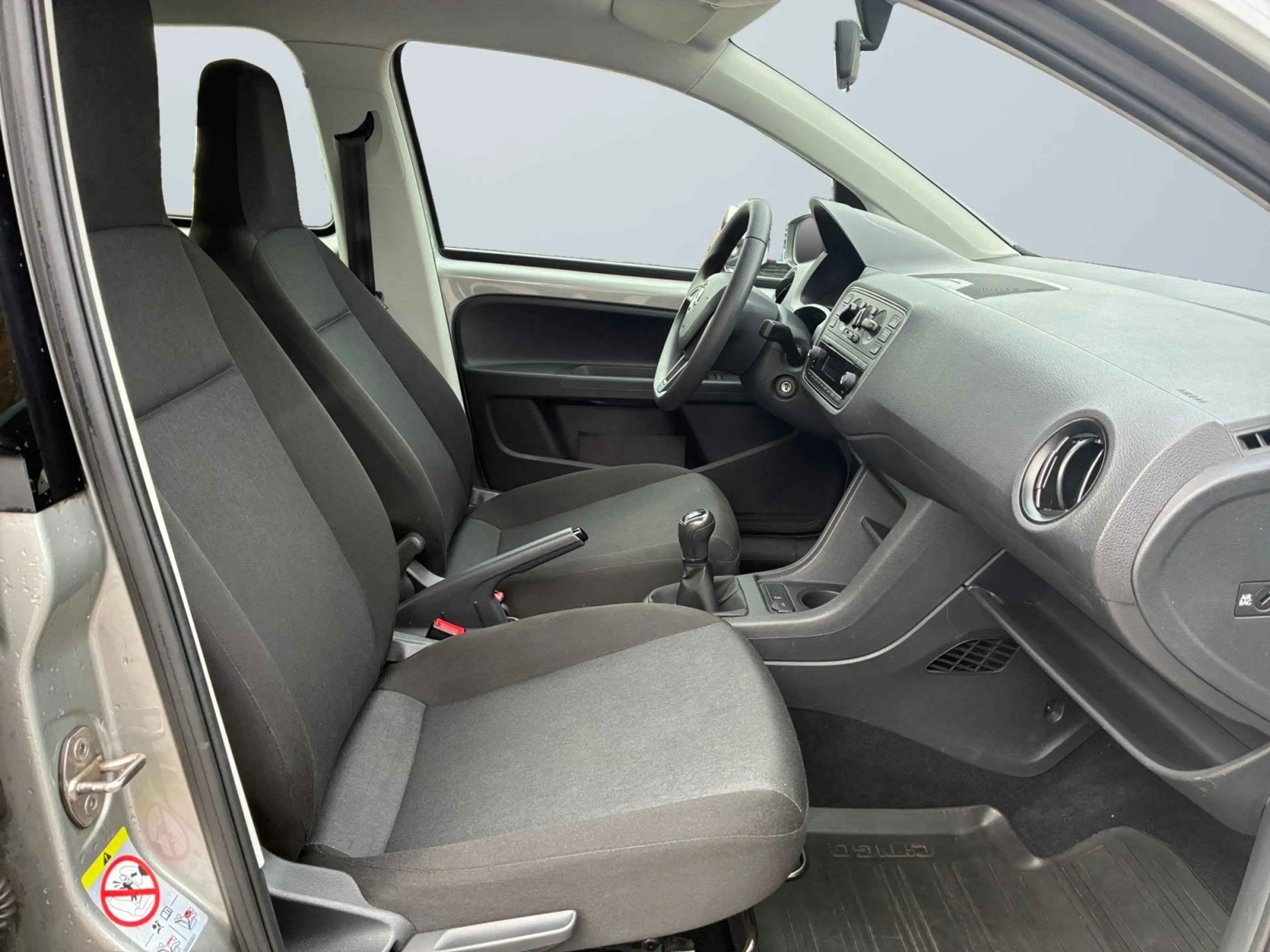 Skoda Citigo Cool Edition 1.0 DAB-Radio CD-Player Aux — photo 10