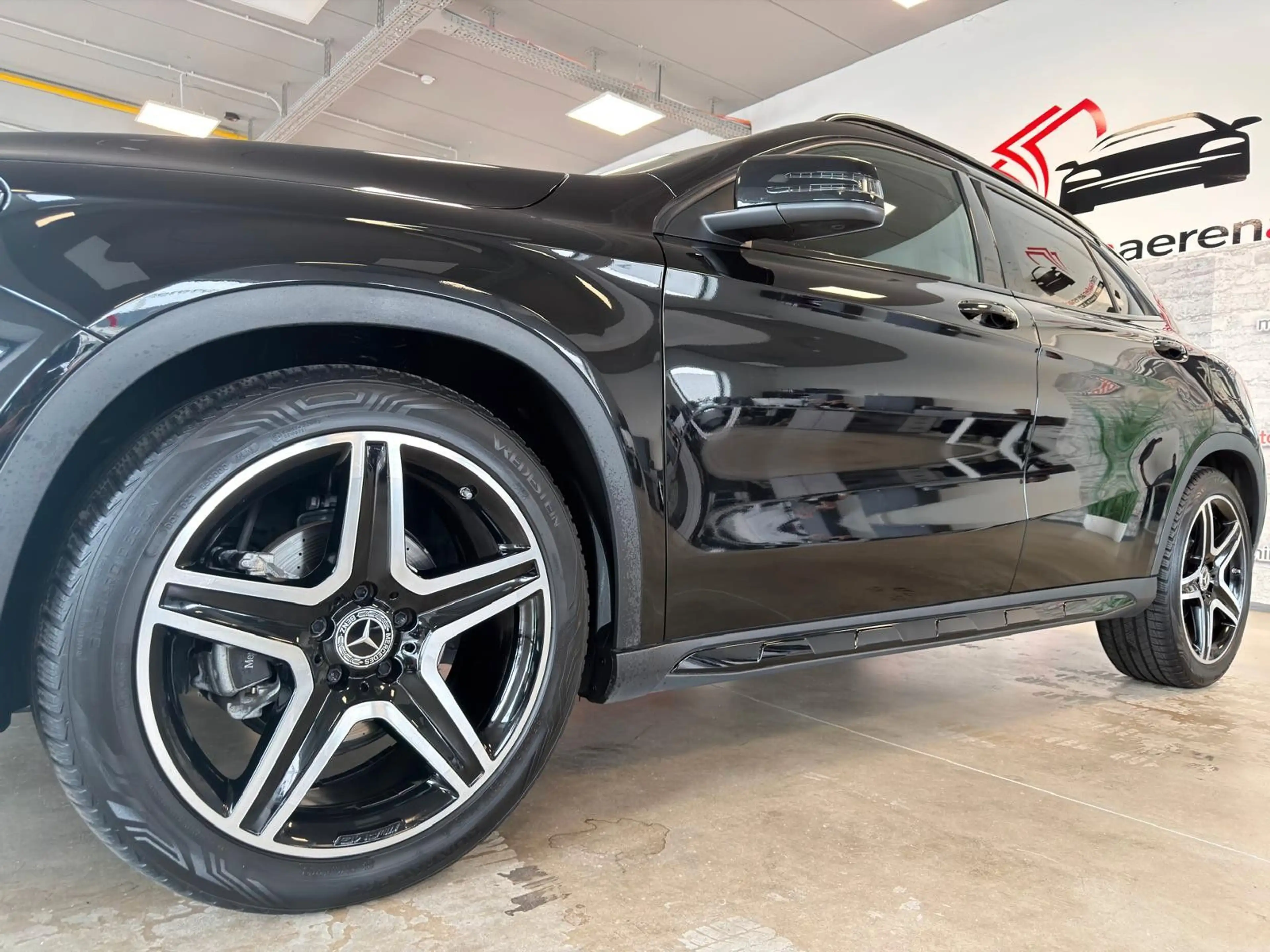 Mercedes-Benz GLA 200 AMG-Line*NAVI*R-KAM*PANO*SHZ*LEDER* — photo 7