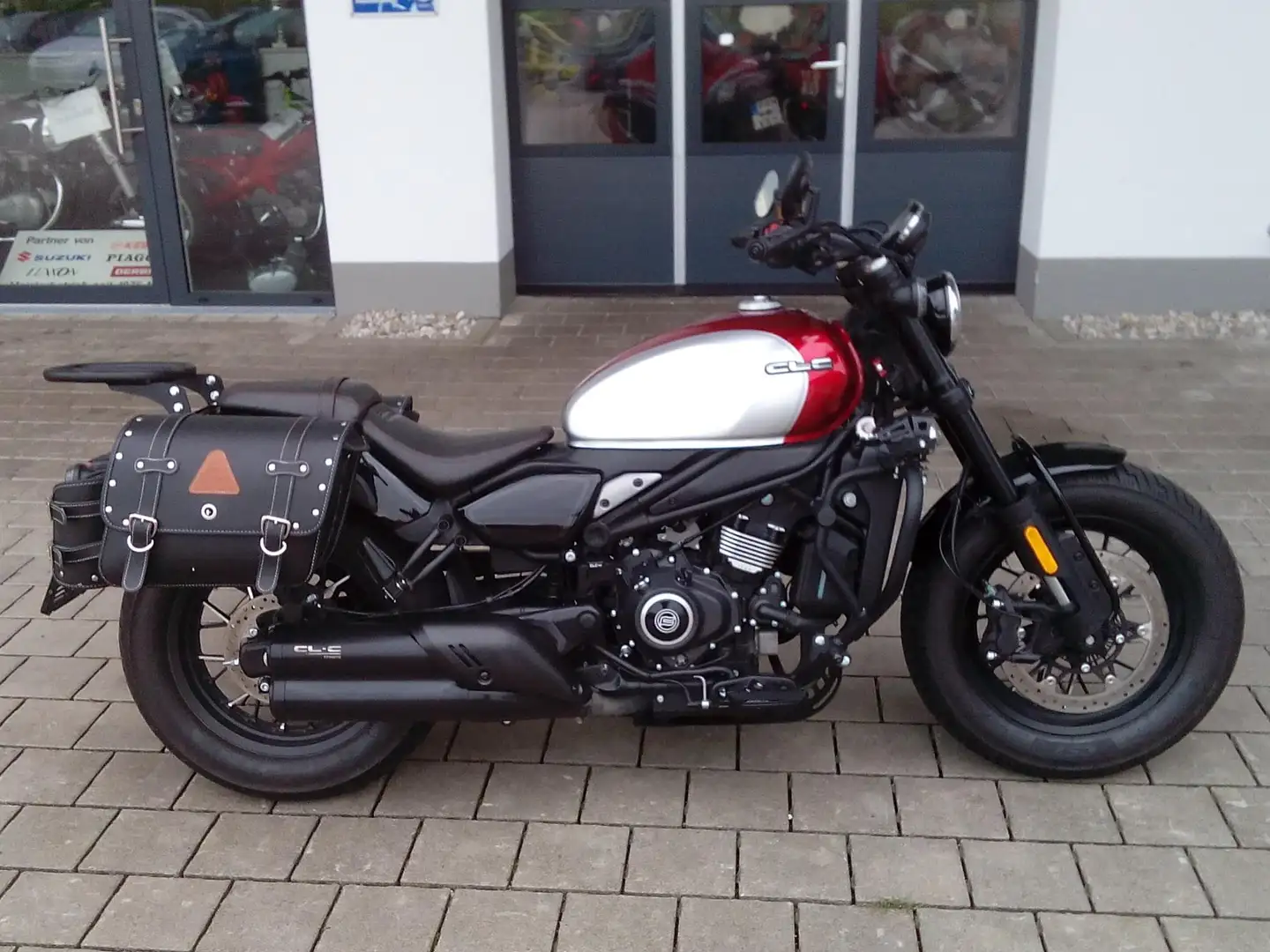 CFMOTO 450 CL-C mit Satteltaschen und Nebelscheinwerfer Rot - 1