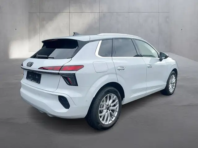 Audi Q3 TDI 110 kW  intense Ansicht 5