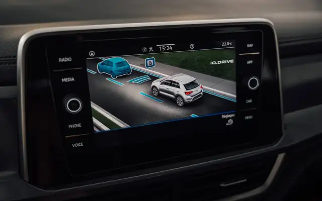 Volkswagen T-Roc view 21