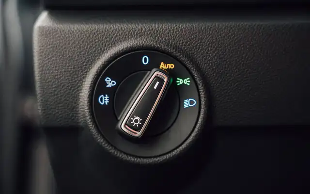 Volkswagen T-Roc view 30
