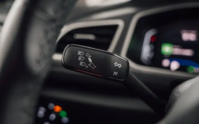 Volkswagen T-Roc view 28