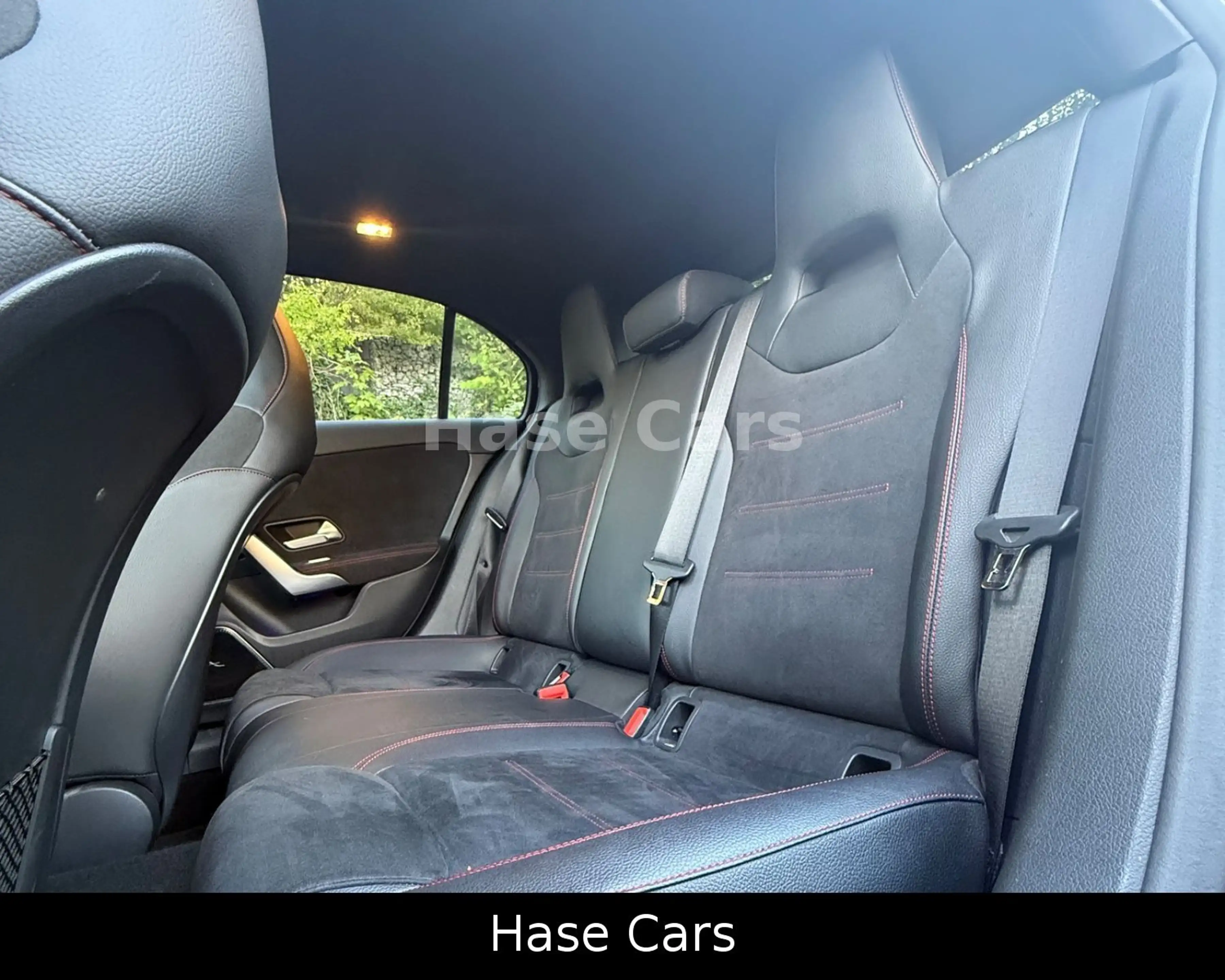Mercedes-Benz A 250 *AMG*360*Pano*Keyless*Burmester*Multibeam* — photo 11