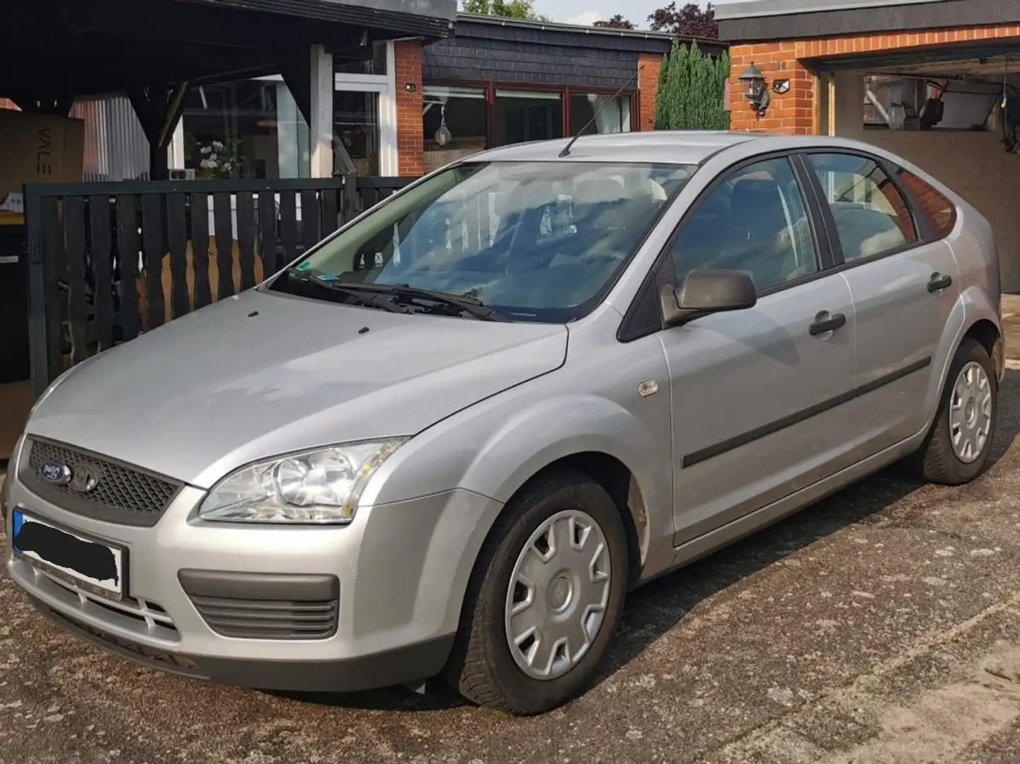 Ford Focus Focus 1.6 16V Fun Silber - 2